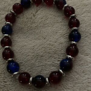 Stretchable beaded bracelet